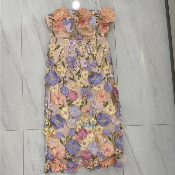 Bella Barnett Dresses & Skirts - Strapless Floral Embroidered Midi Dress in Peach